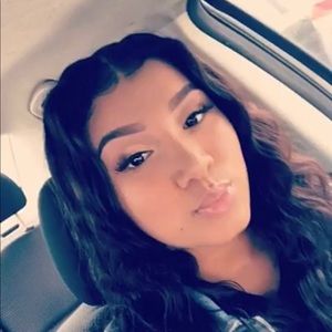 Meet your Posher, Chanel